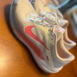 Nike White and Red Running Shoes